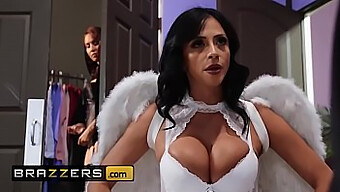 Những Bà Mẹ Dâm Đãng: Ariella Ferrera Và Isis Love Trong Hành Động Đồng Tính Nữ