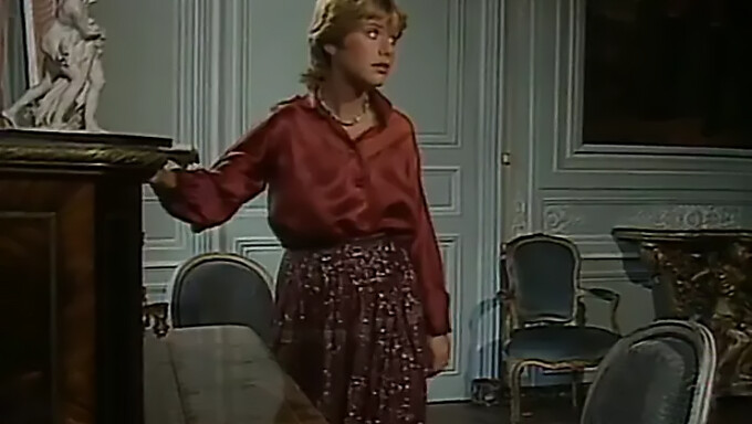 Franse klassieker: Cathy Menard in vintage 1982 video