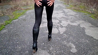 Foot Fetish And Leg Worship With Seductive Heels And Tight Leggings