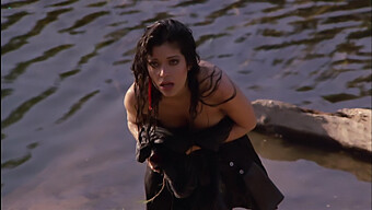 Latina Beauty Apollonia In Wet And Wild Action