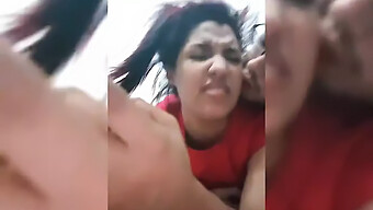 Moglie Colombiana Con Un Gran Culo Riceve Una Sorpresa Dal Suo Vicino Di Casa