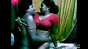 Village Housewife Seduced By Black Husband In Indian Saree