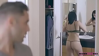 La Sorpresa Del Patrigno: Un Incontro Bollente Con Una Milf Tettona