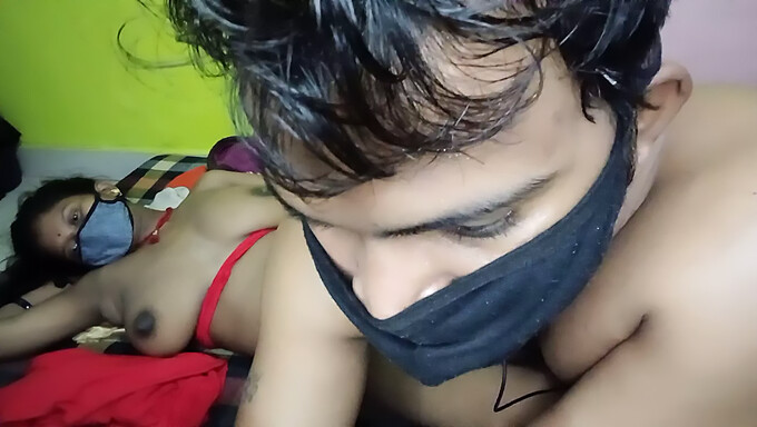 Indian girl gets turned on by strong blowjob