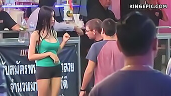 Piacere Voyeuristico: Milf E Teenager Thailandesi Catturati Dalla Telecamera