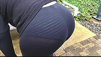 Thick Booty Milf Shows Off Her Curves In Public