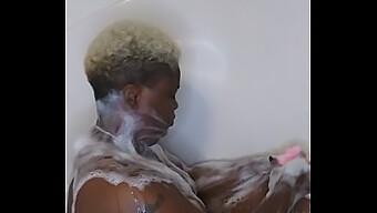 African-American Wife'S Sensual Bath And Intimate Exploration