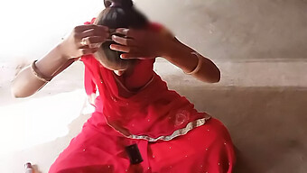 Amateur Indian Couple Engages In Hidden Camera Threesome With Aunty