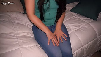 18-Year-Old Indian Girl Flaunts Her Big Ass From A Wild Party